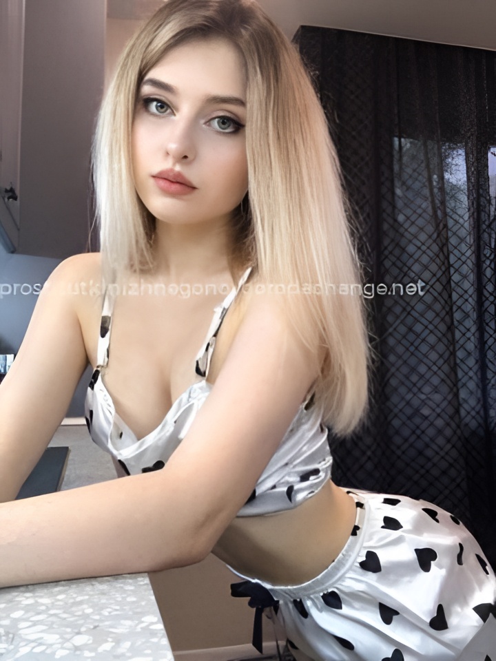 Дарья привлекательная девушка из Валуек цена от 1500 руб