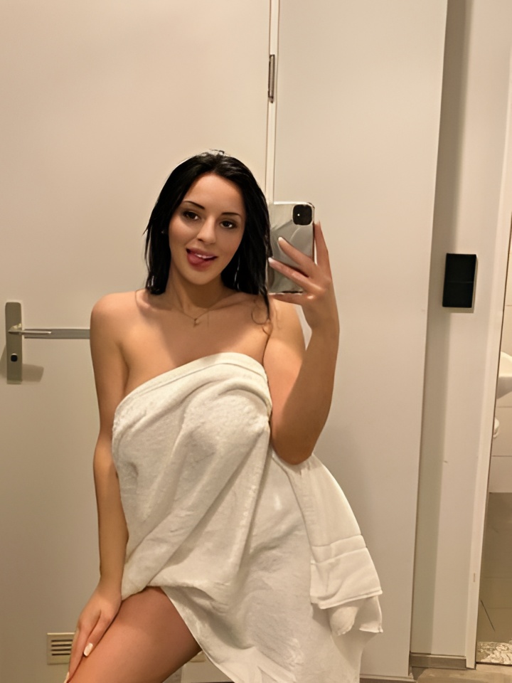 Елизавета привлекательная девушка из Валуек цена от 2000 руб