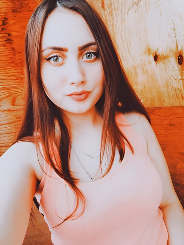 Моника привлекательная девушка из Валуек цена от 2000 руб