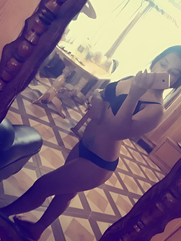 Нелли привлекательная девушка из Валуек цена от 1500 руб