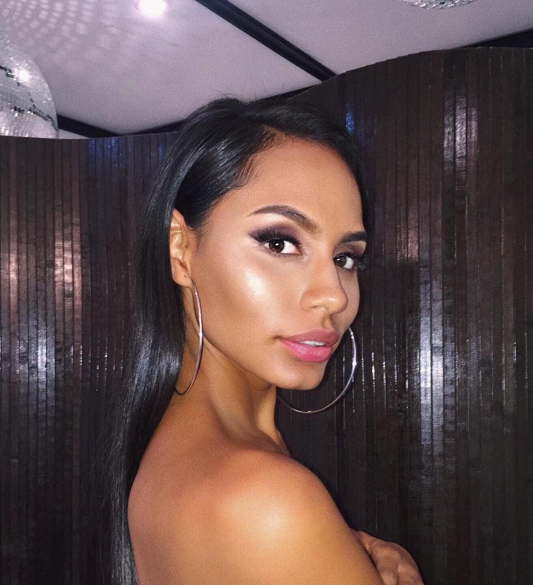 Рина привлекательная девушка из Валуек цена от 3500 руб