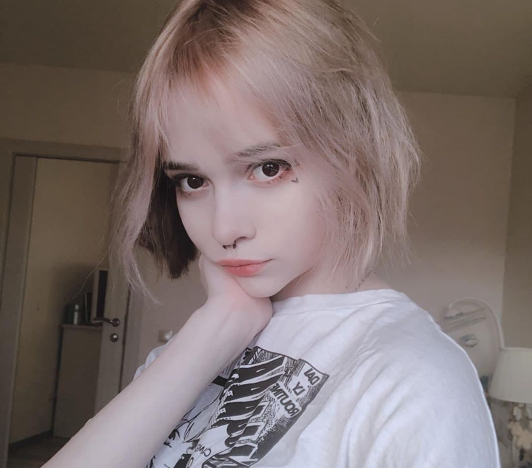 Лиза привлекательная девушка из Валуек цена от 3000 руб