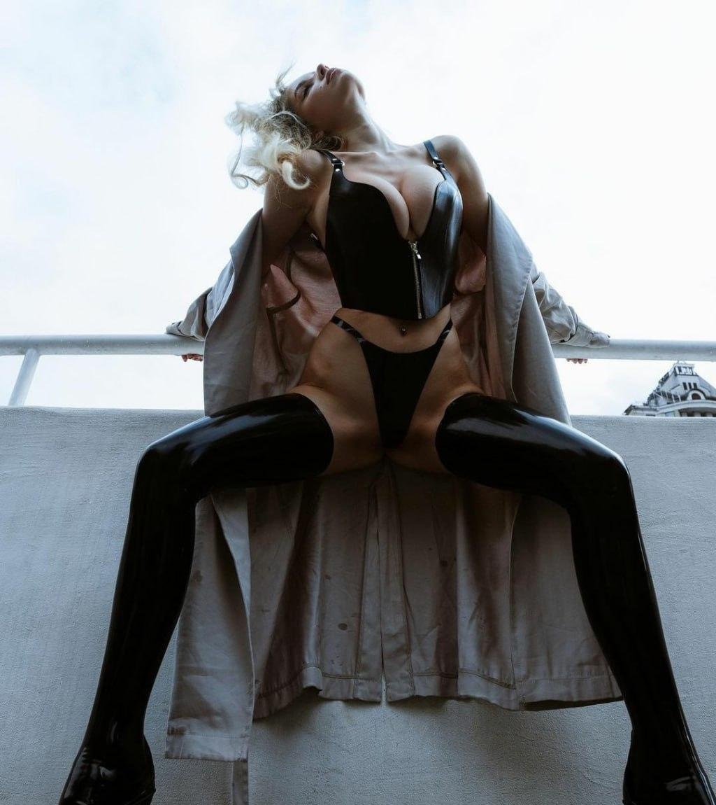 Ярослава привлекательная девушка из Валуек цена от 5000 руб