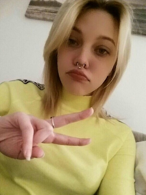 Оля из Валуек